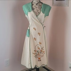 Vintage 1930s handmade embroidered dress